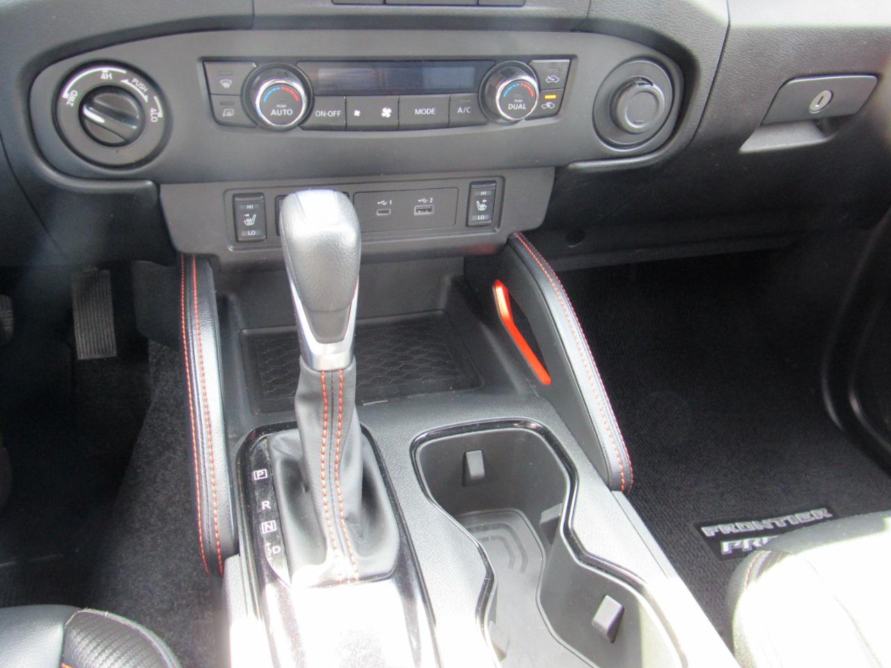 Nissan Frontier PRO-4X Crew Cab 4WD 2023