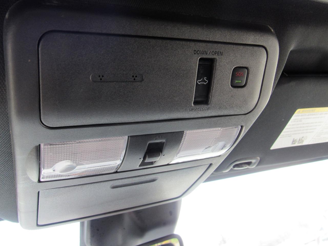 Nissan Frontier PRO-4X Crew Cab 4WD 2023