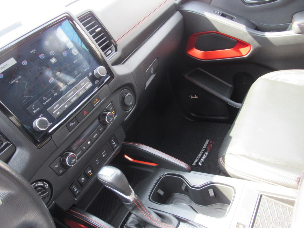 Nissan Frontier PRO-4X Crew Cab 4WD 2023