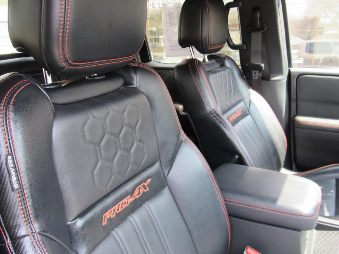 Nissan Frontier PRO-4X Crew Cab 4WD 2023