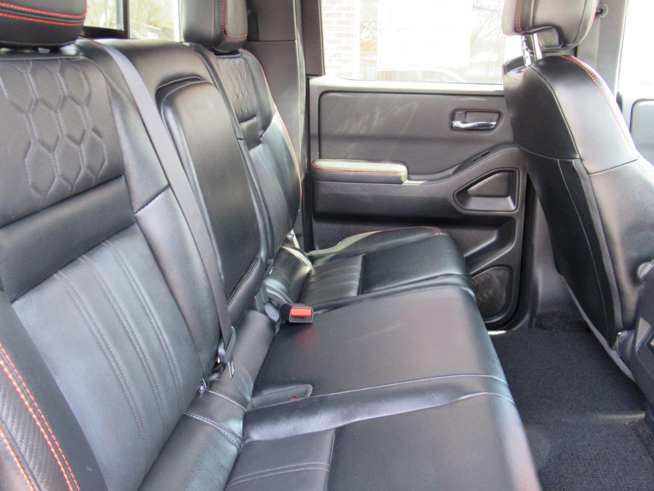 Nissan Frontier PRO-4X Crew Cab 4WD 2023