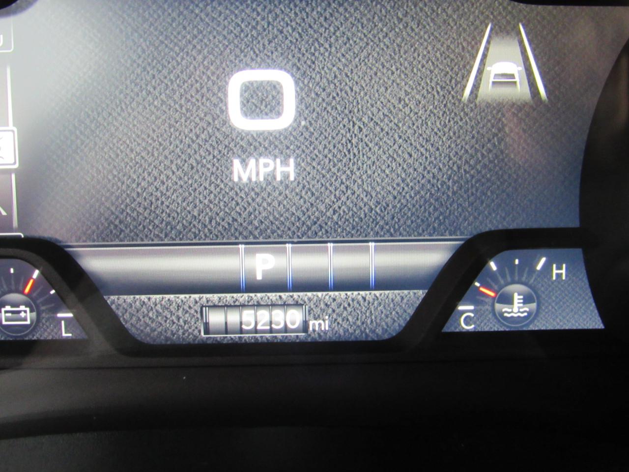 RAM 1500 Laramie Crew Cab 4WD 2025