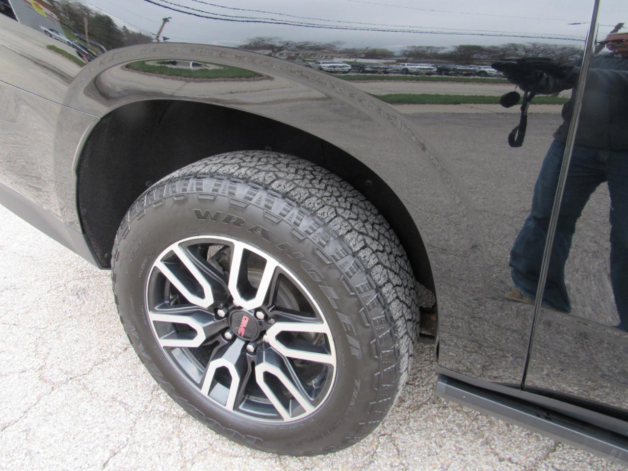 GMC Yukon XL AT4 4WD 2021