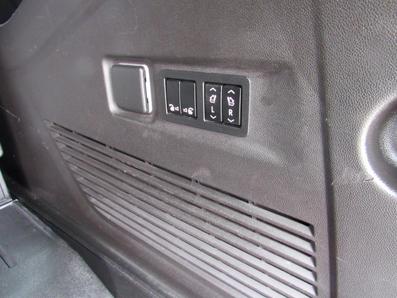 GMC Yukon XL AT4 4WD 2021