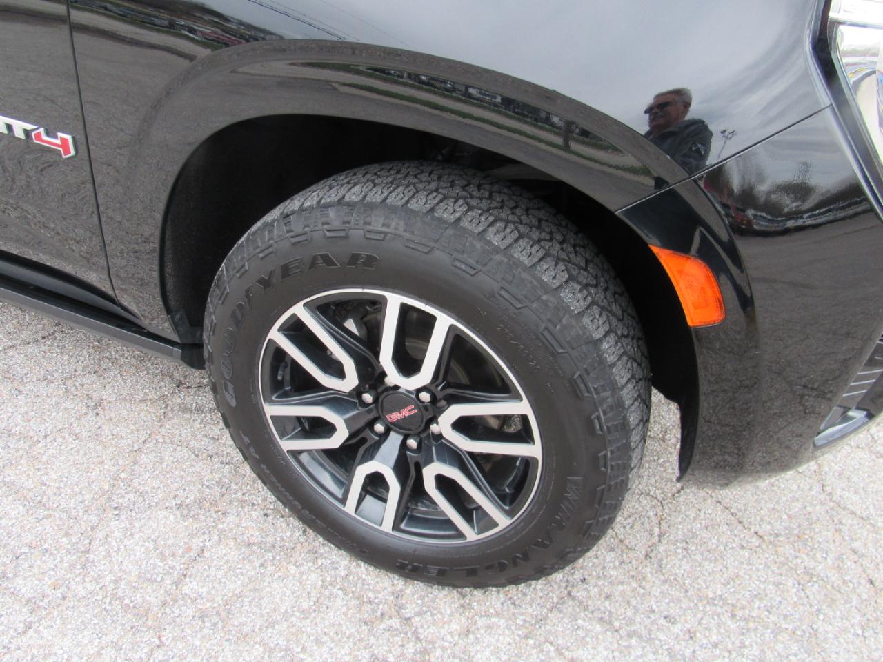 GMC Yukon XL AT4 4WD 2021