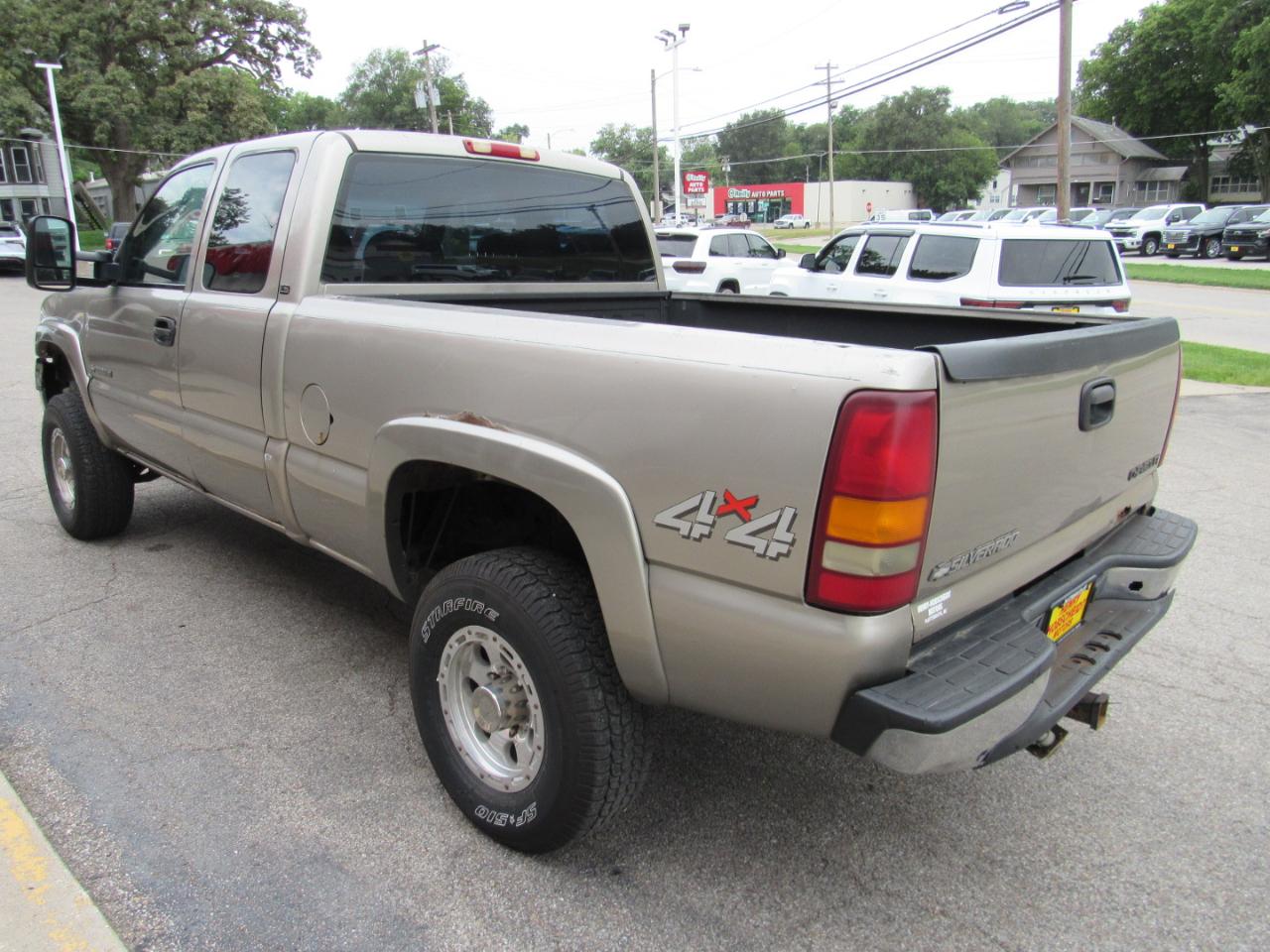 Chevrolet Silverado 2500HD LS Ext. Cab 4WD 2002