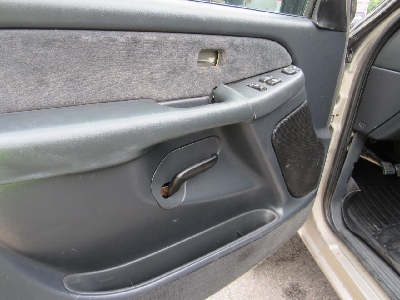 Chevrolet Silverado 2500HD LS Ext. Cab 4WD 2002