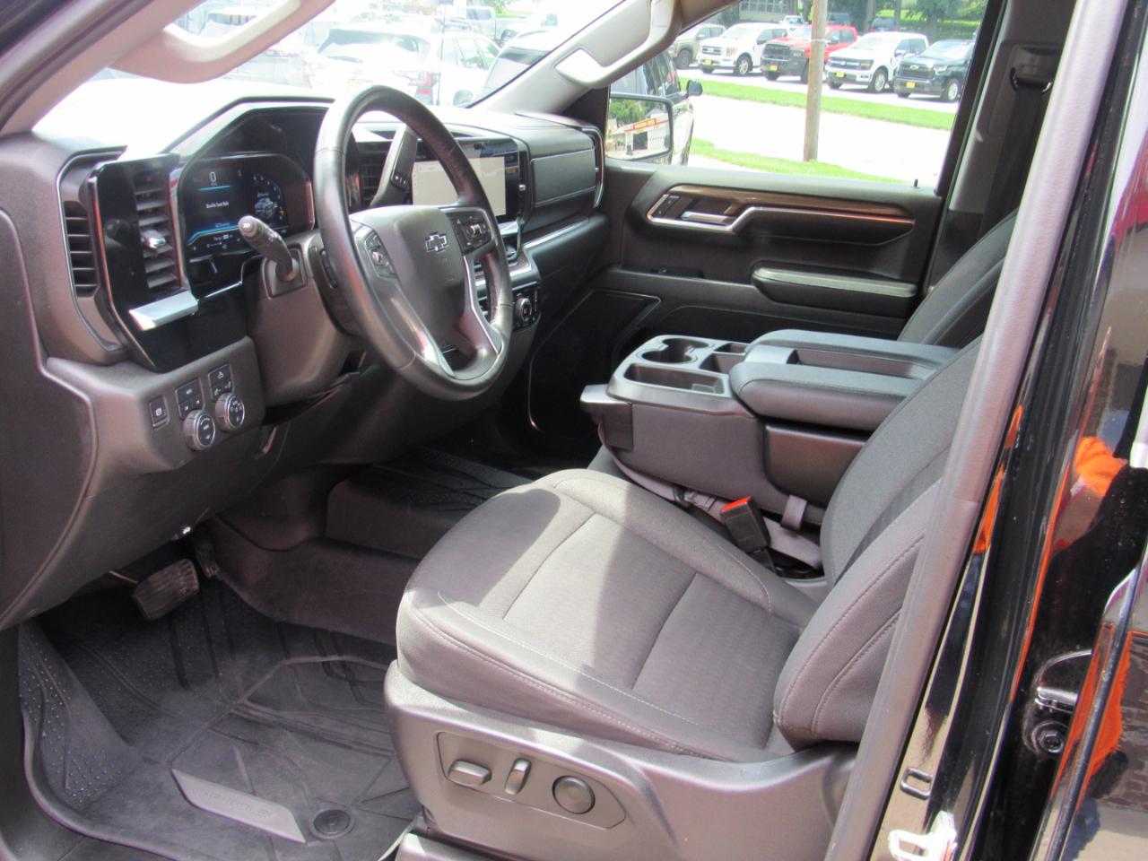 Chevrolet Silverado 1500 RST Crew Cab 4WD 2023