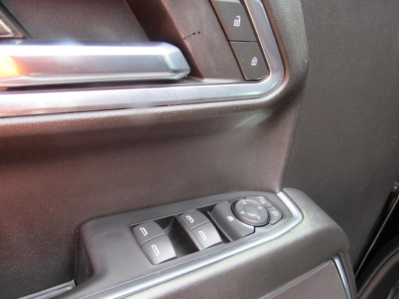 Chevrolet Silverado 1500 RST Crew Cab 4WD 2023