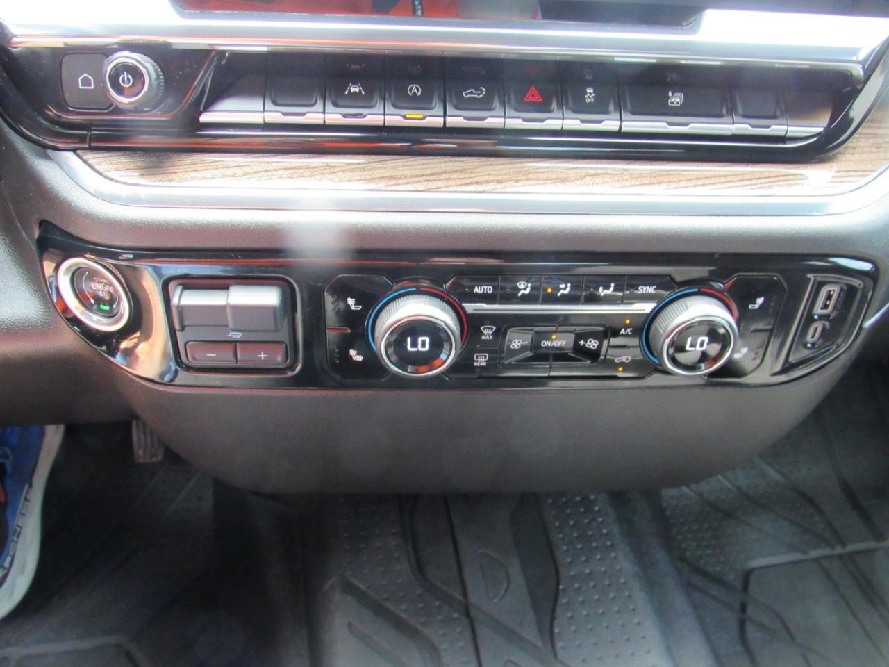 Chevrolet Silverado 1500 RST Crew Cab 4WD 2023