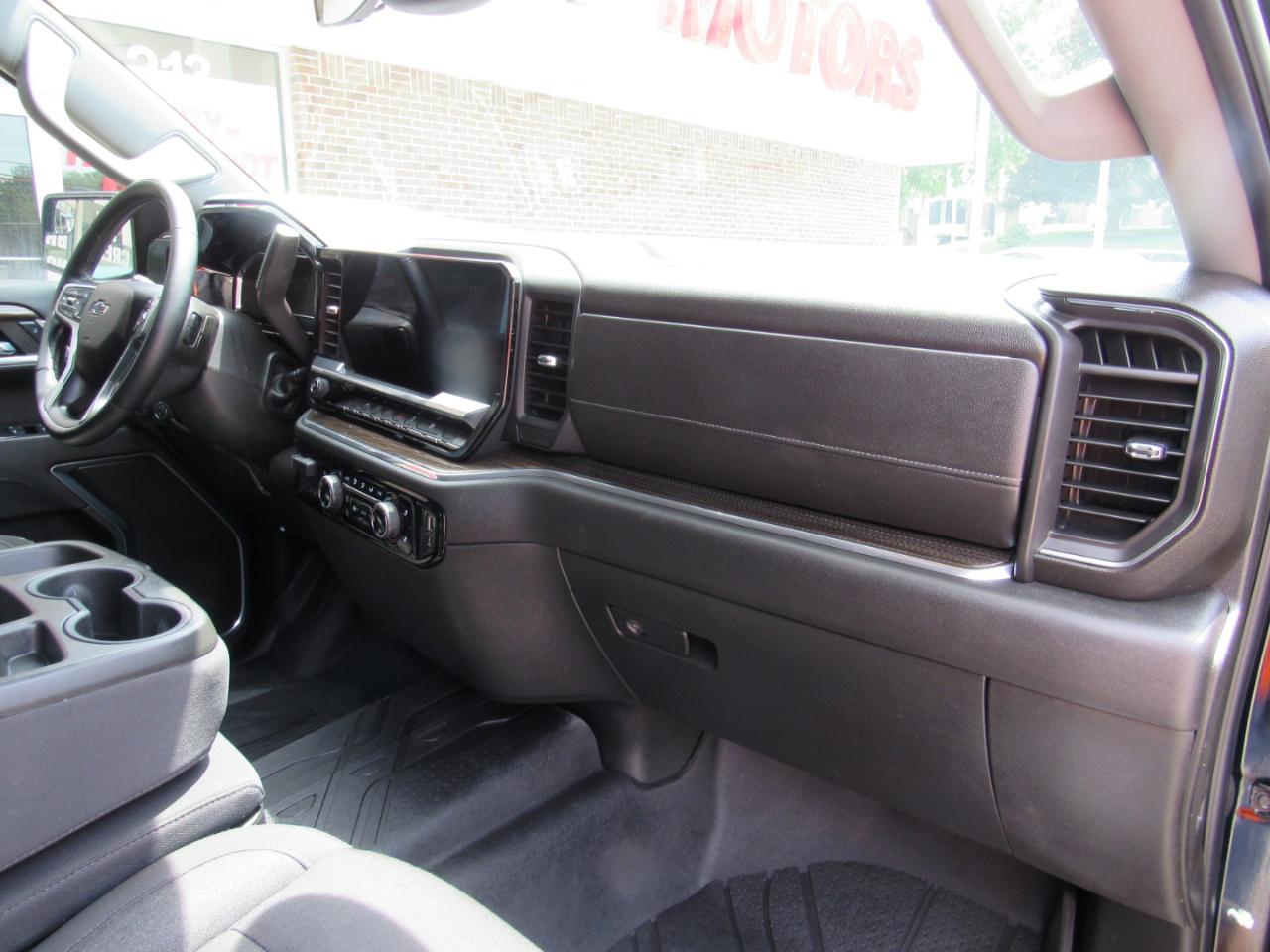 Chevrolet Silverado 1500 RST Crew Cab 4WD 2023