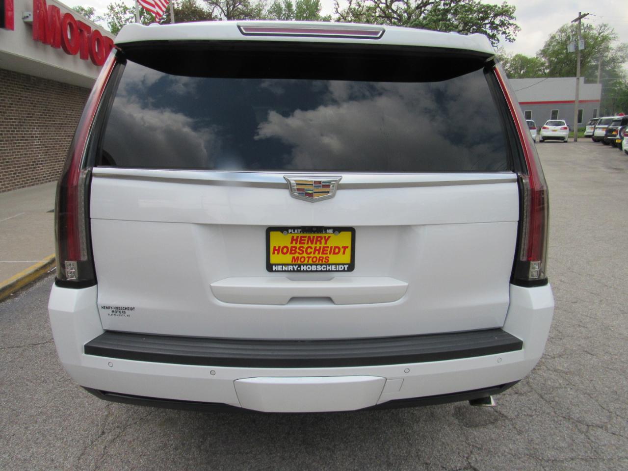Cadillac Escalade Luxury AWD 2017