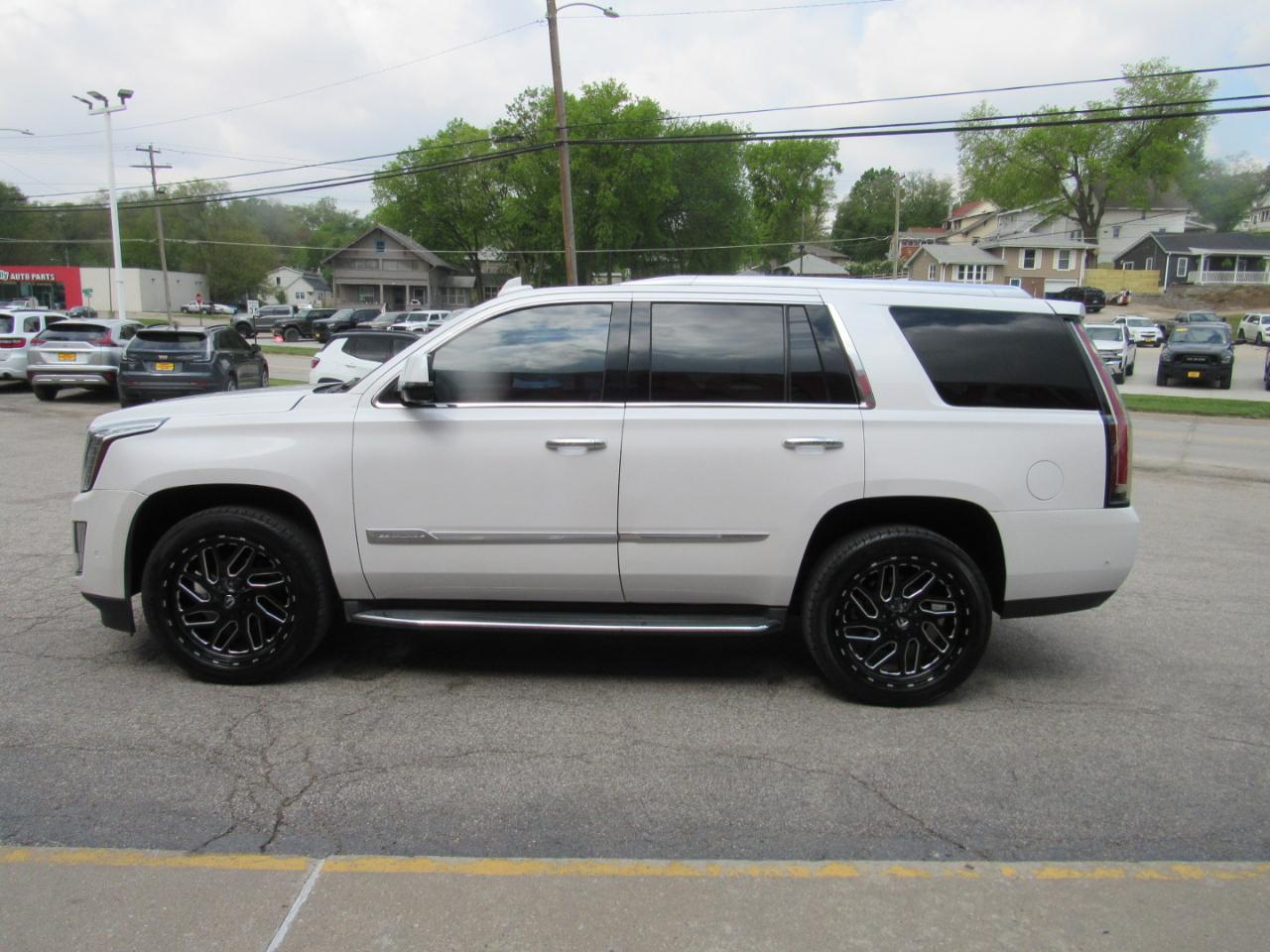 Cadillac Escalade Luxury AWD 2017