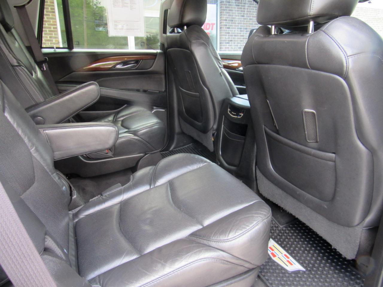 Cadillac Escalade Luxury AWD 2017