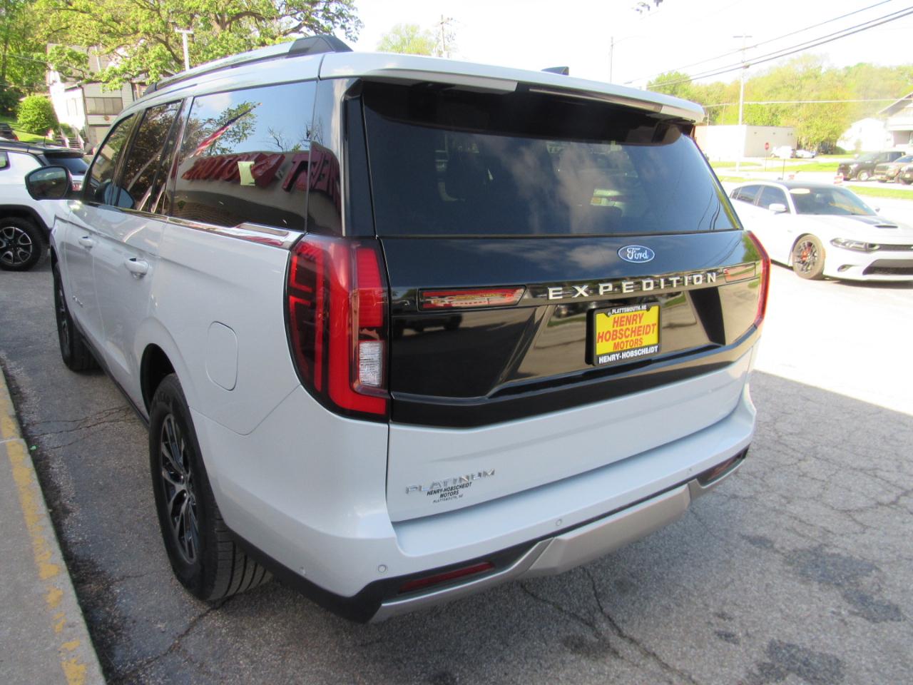 Ford Expedition Platinum 4WD 2025