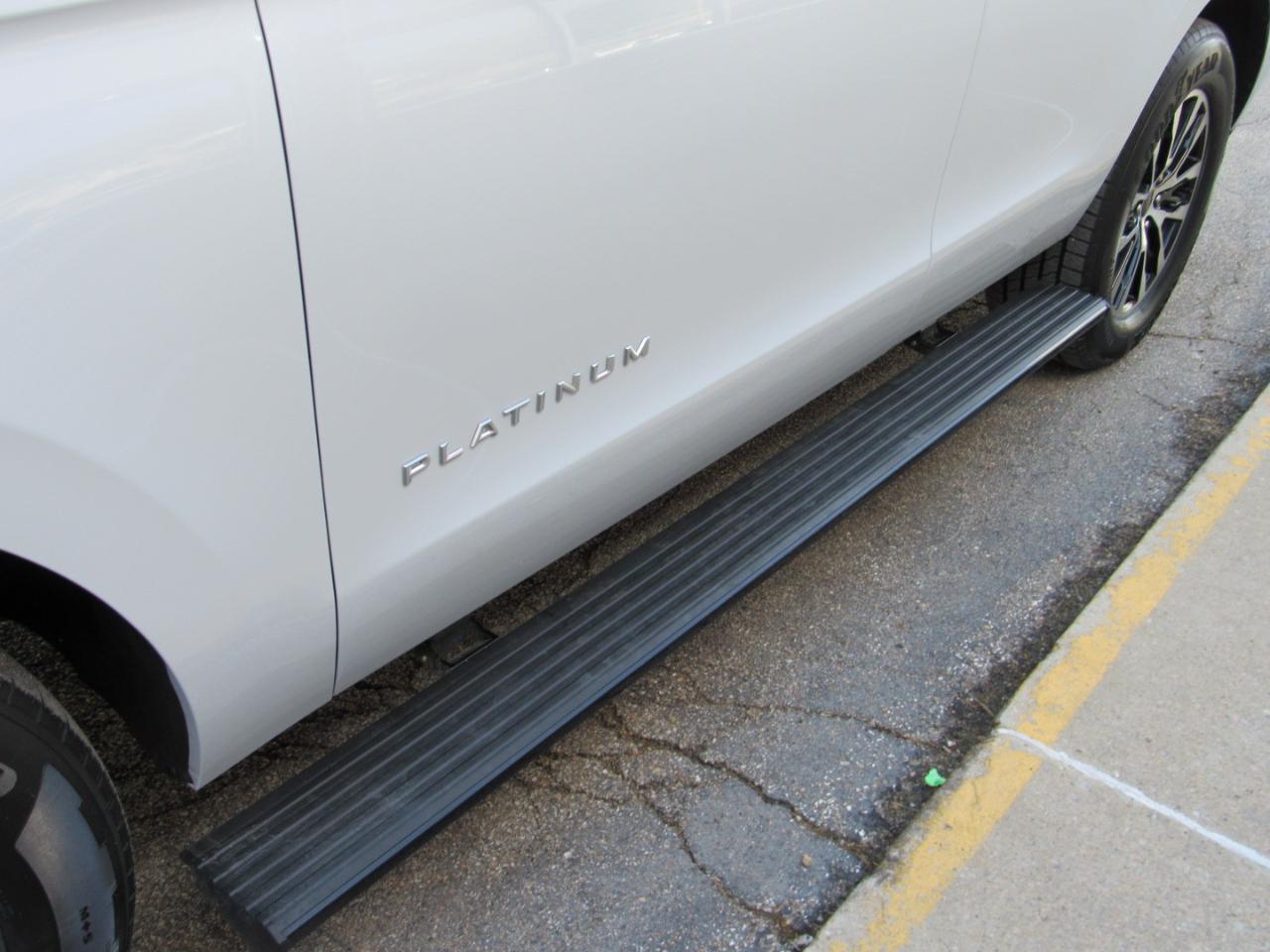 Ford Expedition Platinum 4WD 2025