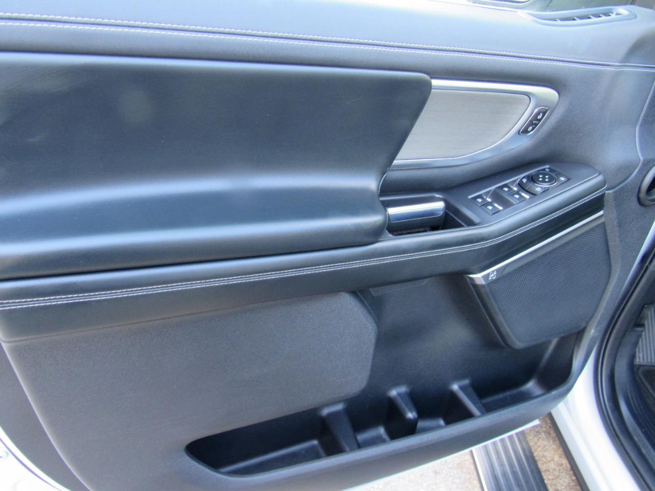 Ford Expedition Platinum 4WD 2025