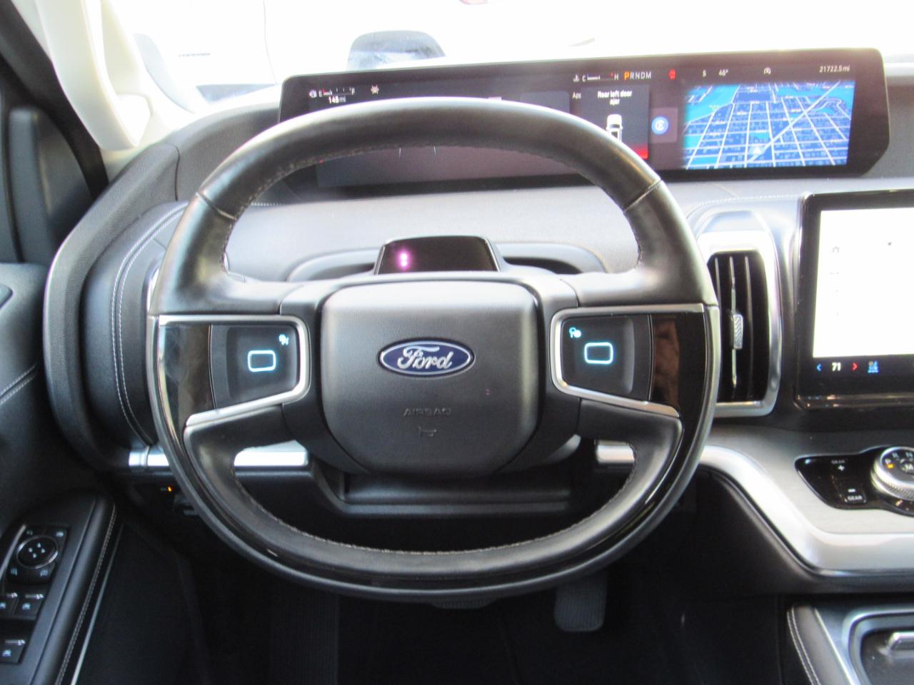 Ford Expedition Platinum 4WD 2025