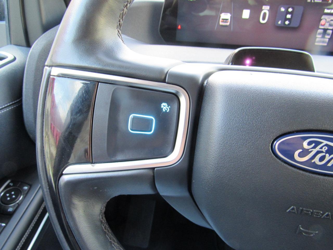 Ford Expedition Platinum 4WD 2025