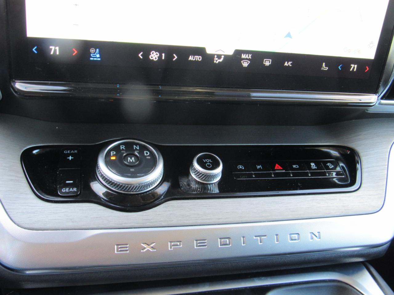 Ford Expedition Platinum 4WD 2025