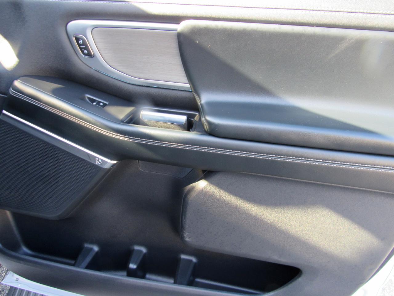 Ford Expedition Platinum 4WD 2025