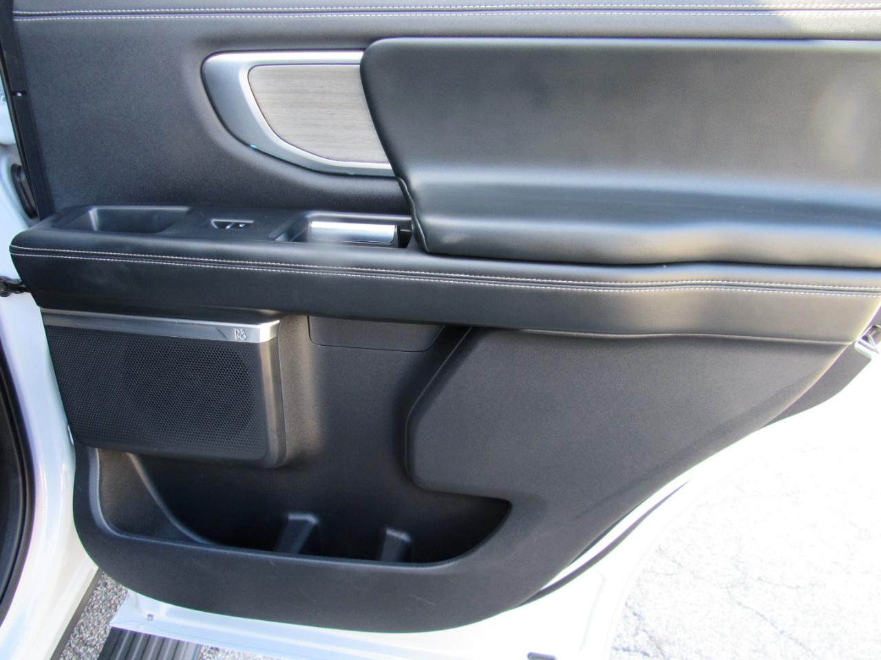 Ford Expedition Platinum 4WD 2025