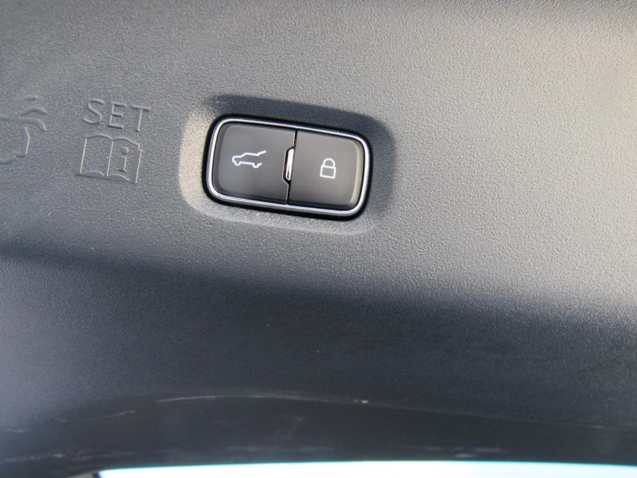 Ford Expedition Platinum 4WD 2025