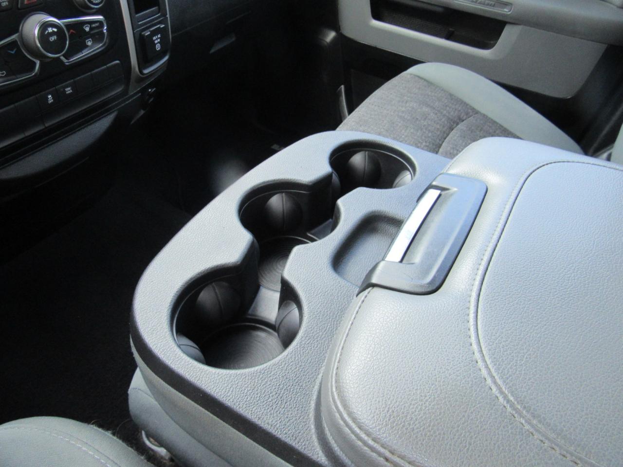 RAM 1500 Big Horn Quad Cab 4WD 2015