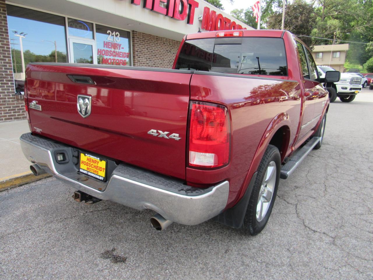 RAM 1500 Big Horn Quad Cab 4WD 2015
