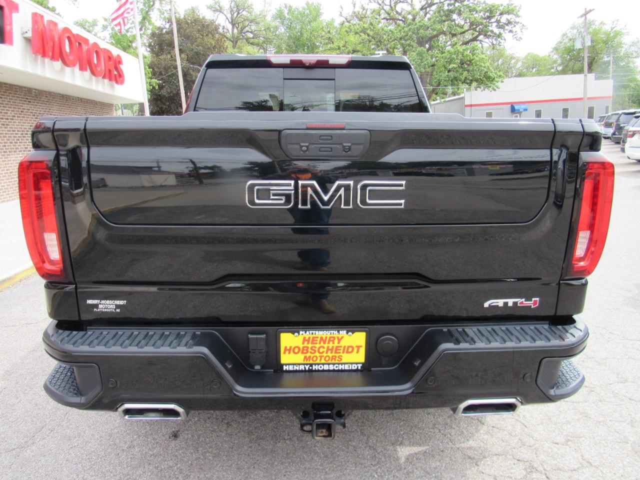 GMC Sierra 1500 AT4 Crew Cab 4WD 2020