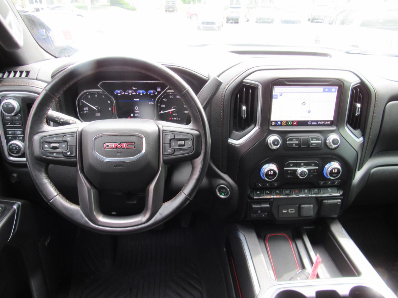GMC Sierra 1500 AT4 Crew Cab 4WD 2020