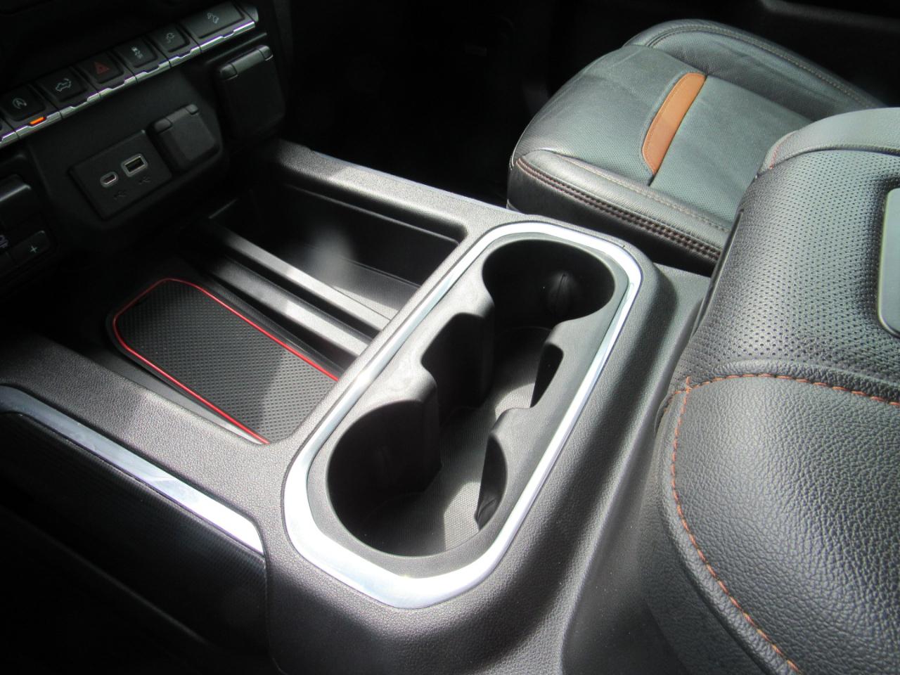 GMC Sierra 1500 AT4 Crew Cab 4WD 2020