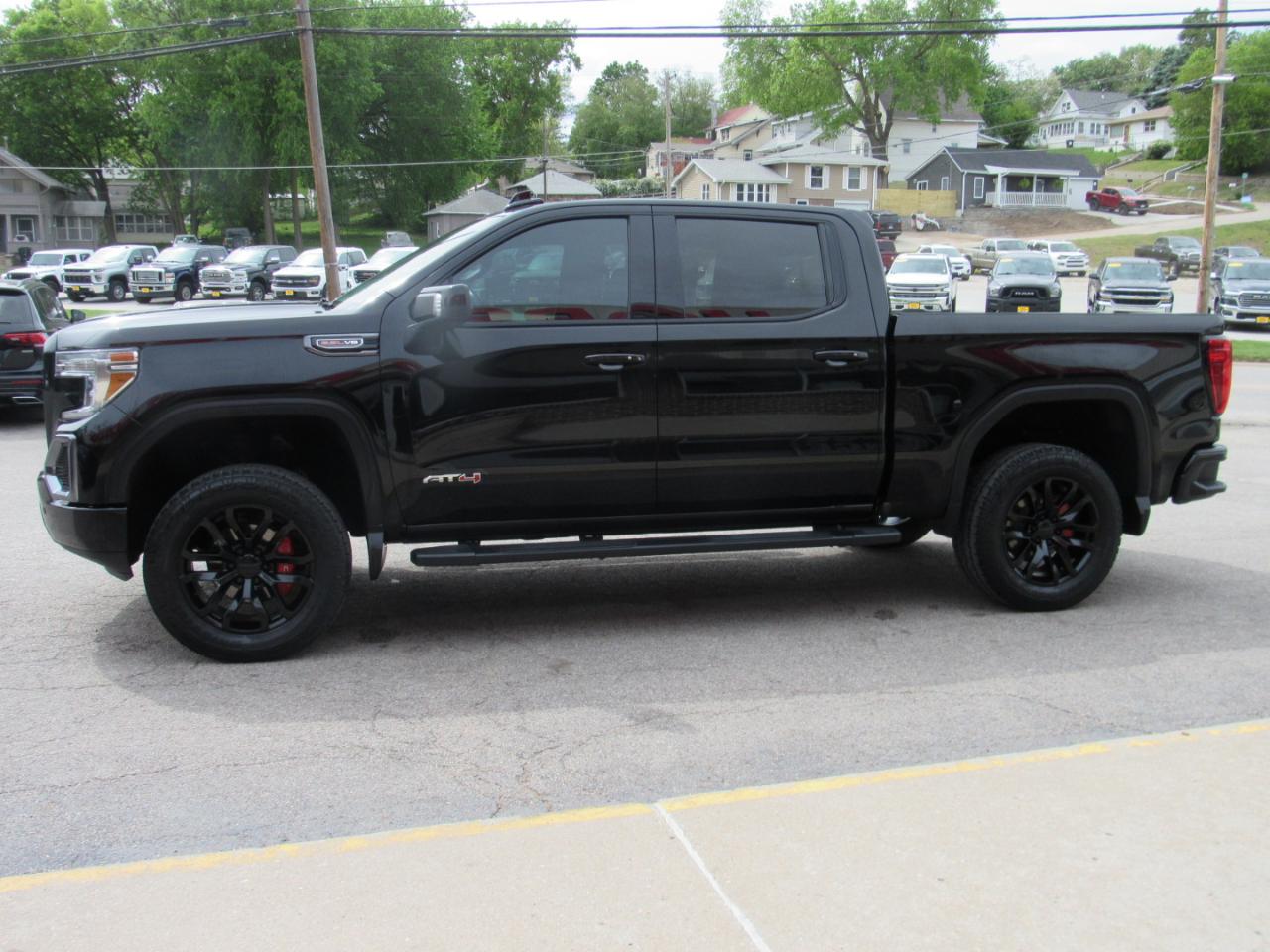 GMC Sierra 1500 AT4 Crew Cab 4WD 2020