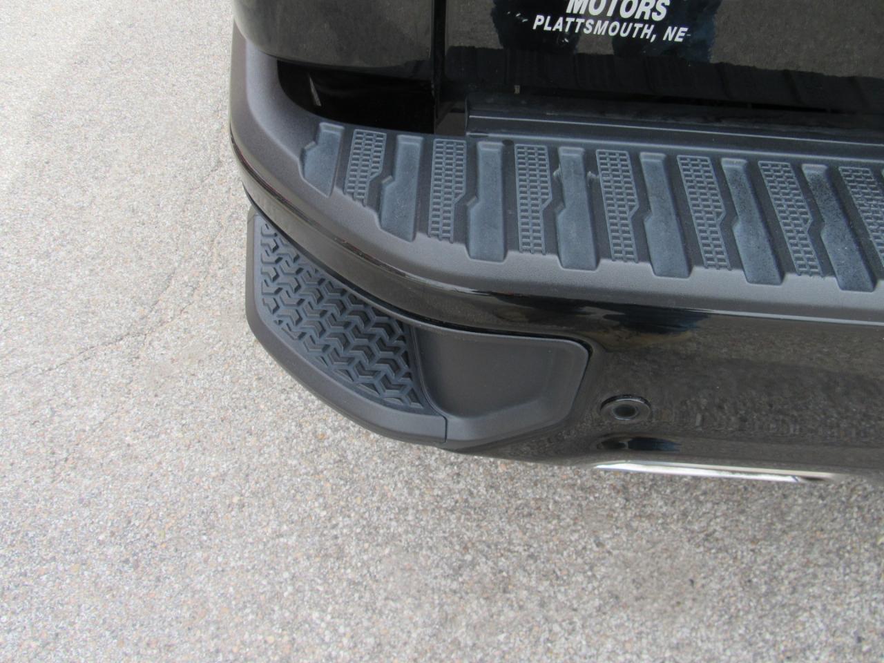 GMC Sierra 1500 AT4 Crew Cab 4WD 2020