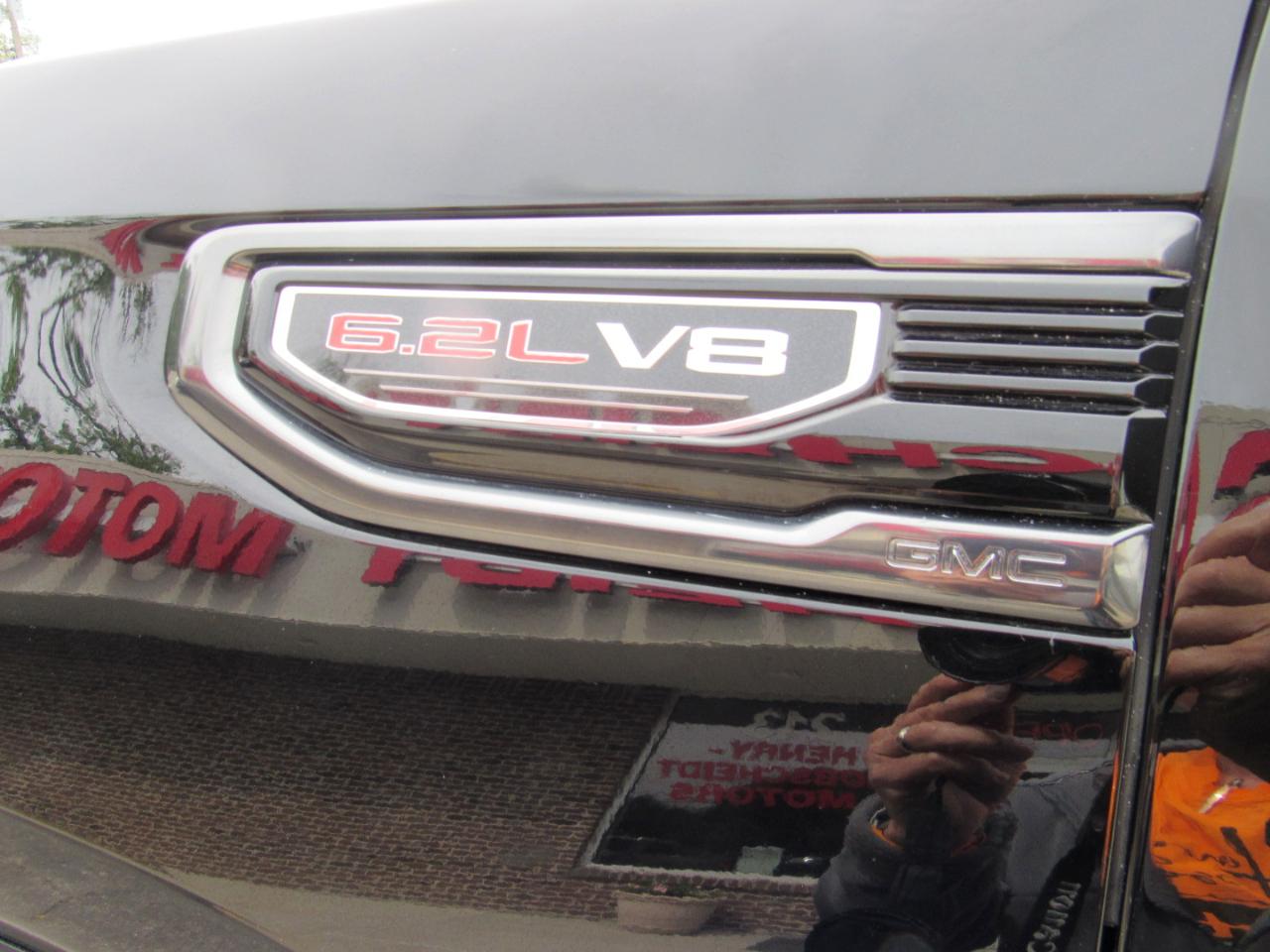 GMC Sierra 1500 AT4 Crew Cab 4WD 2020