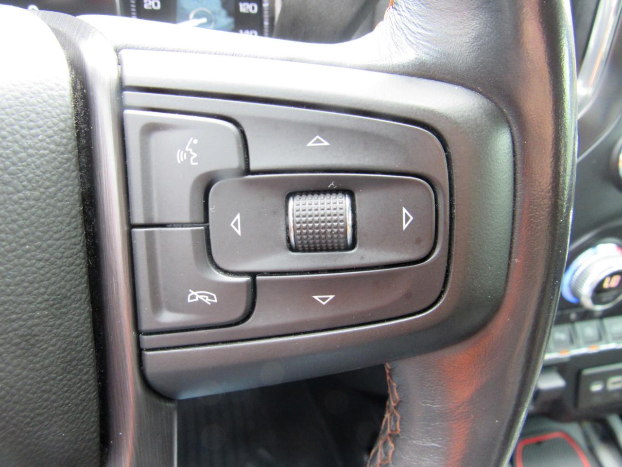 GMC Sierra 1500 AT4 Crew Cab 4WD 2020