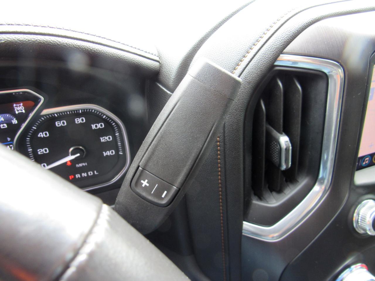 GMC Sierra 1500 AT4 Crew Cab 4WD 2020