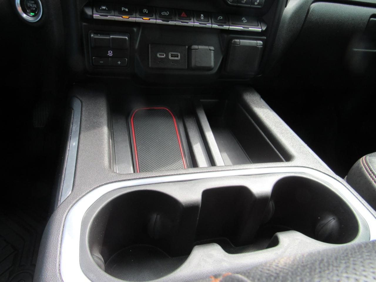 GMC Sierra 1500 AT4 Crew Cab 4WD 2020