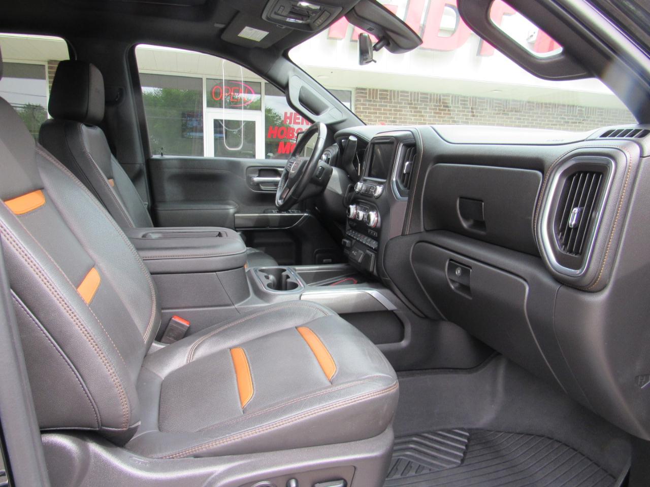 GMC Sierra 1500 AT4 Crew Cab 4WD 2020