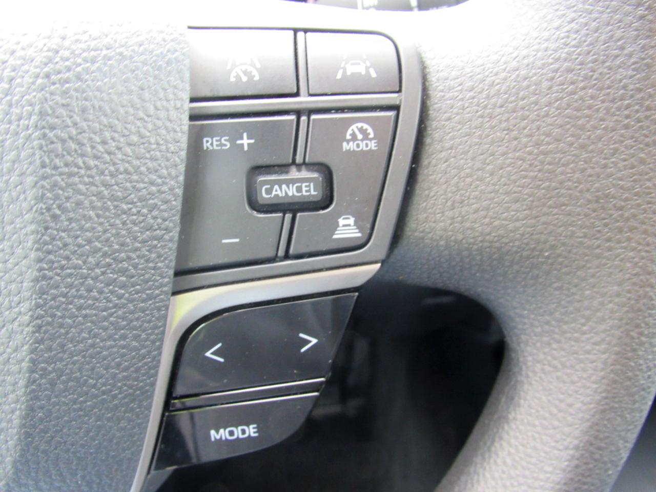 Toyota Camry LE (Natl) 2026