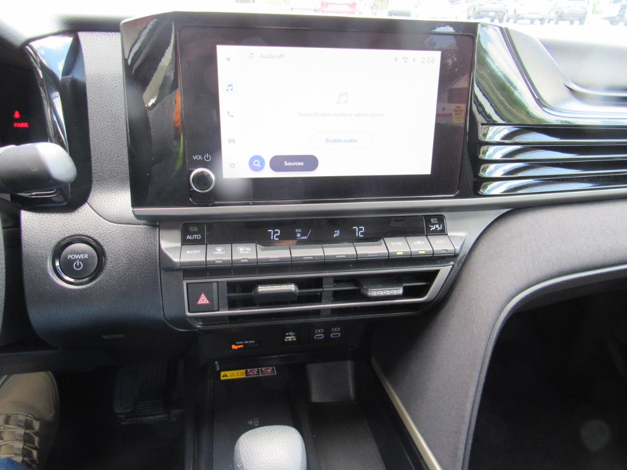 Toyota Camry LE (Natl) 2026