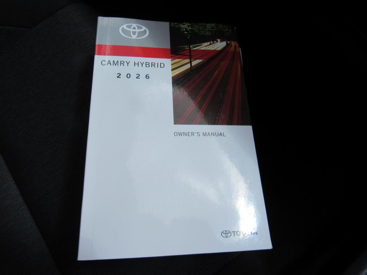 Toyota Camry LE (Natl) 2026