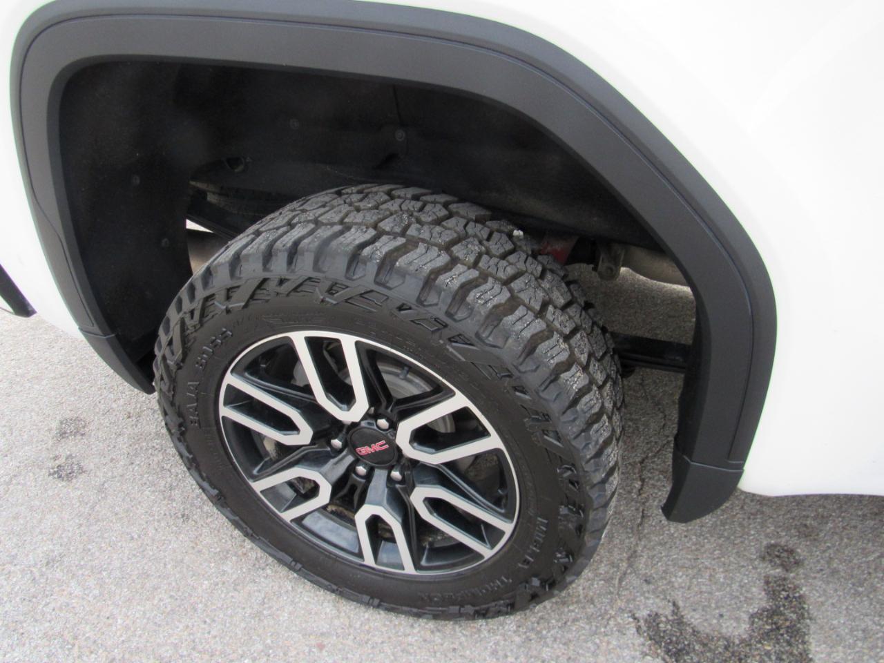 GMC Sierra 1500 AT4 Crew Cab 4WD 2021