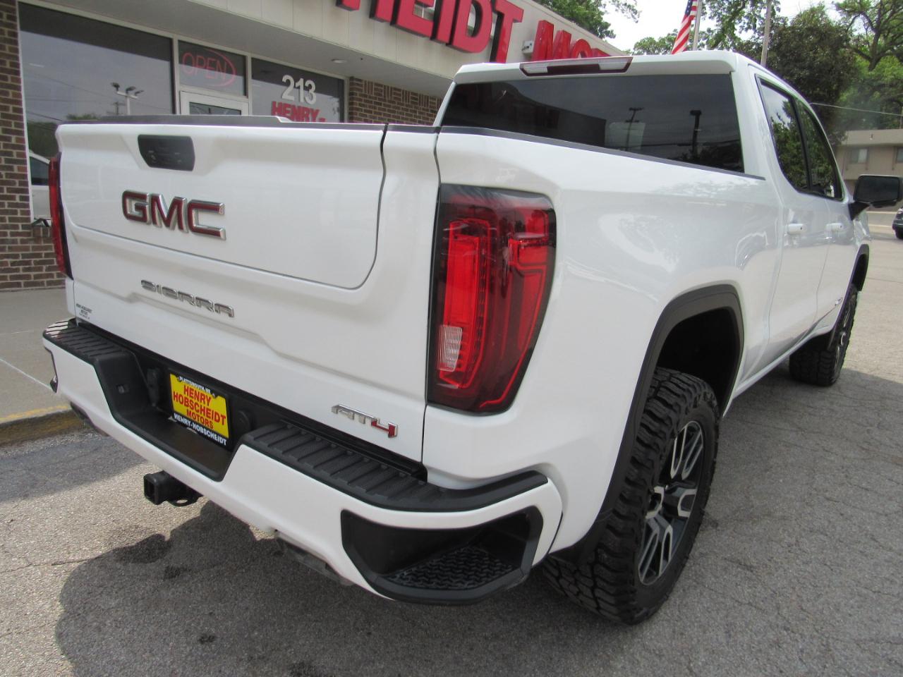 GMC Sierra 1500 AT4 Crew Cab 4WD 2021