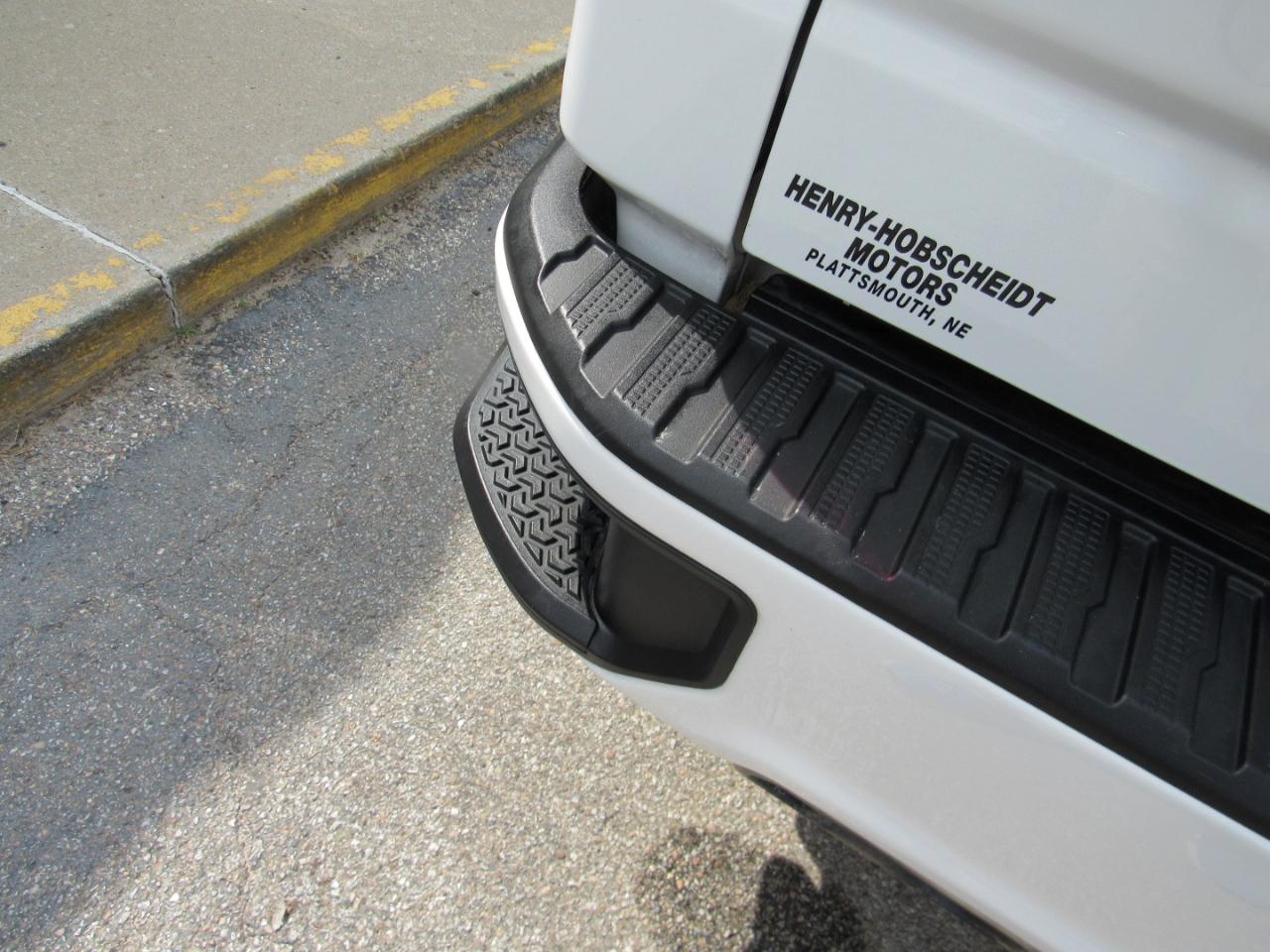 GMC Sierra 1500 AT4 Crew Cab 4WD 2021