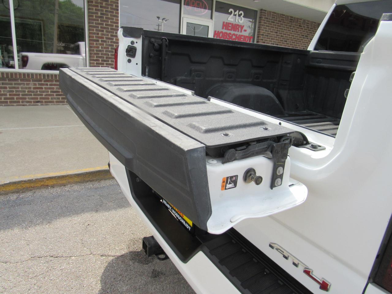 GMC Sierra 1500 AT4 Crew Cab 4WD 2021