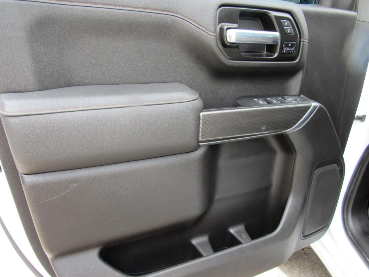 GMC Sierra 1500 AT4 Crew Cab 4WD 2021