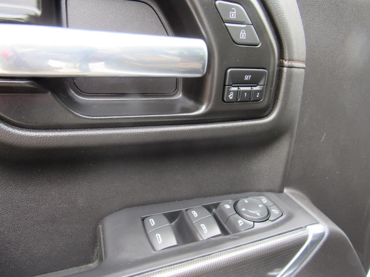 GMC Sierra 1500 AT4 Crew Cab 4WD 2021