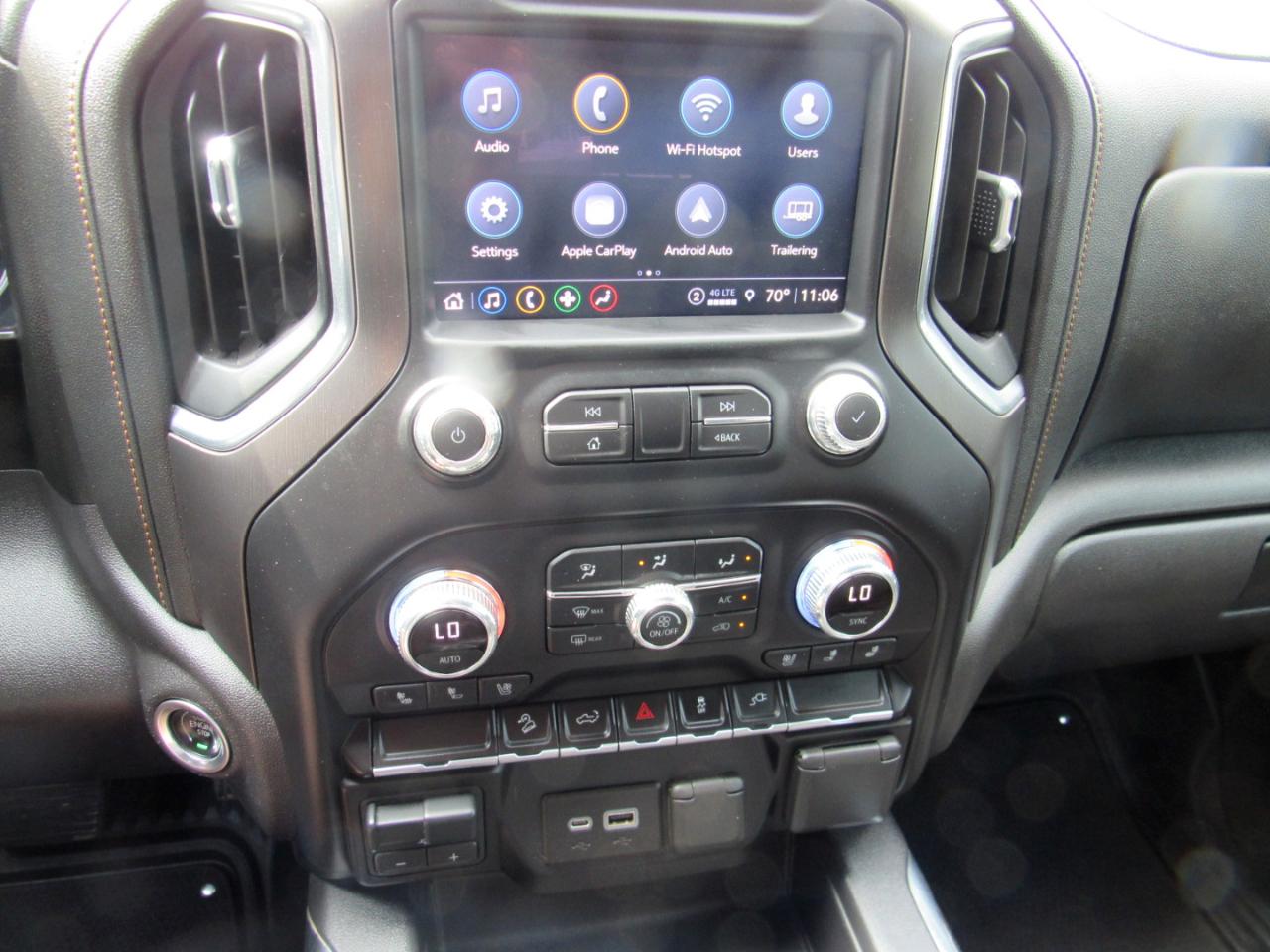GMC Sierra 1500 AT4 Crew Cab 4WD 2021