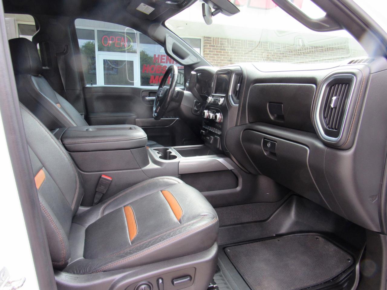 GMC Sierra 1500 AT4 Crew Cab 4WD 2021